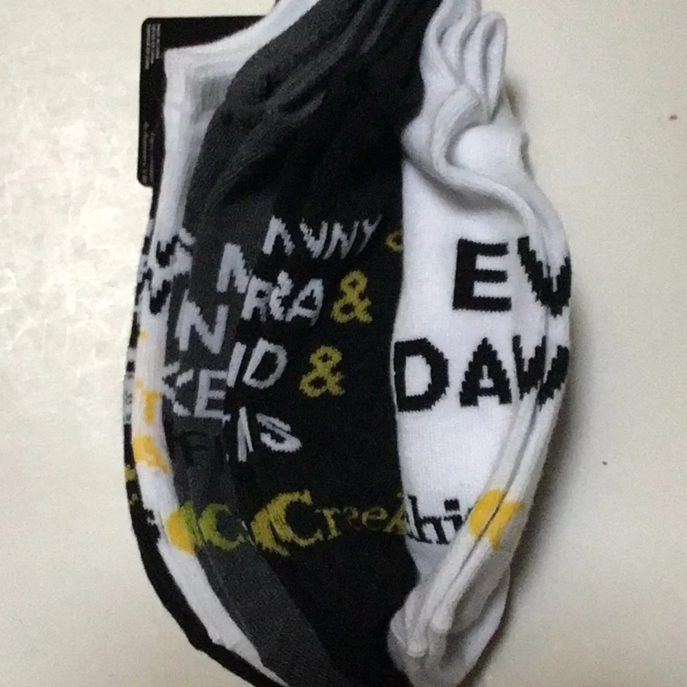 Schitts Creek Bundle of 5‎ Black & White Socks NWT